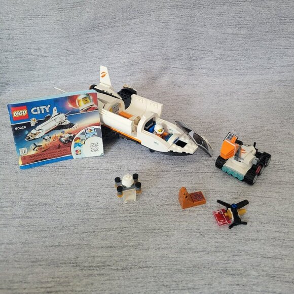 LEGO CITY: Mars Research Shuttle (60226) - Picture 1 of 14